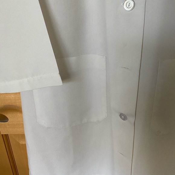 Long White Clinical Lab Coat, size 30 (S) - Picture 4 of 4
